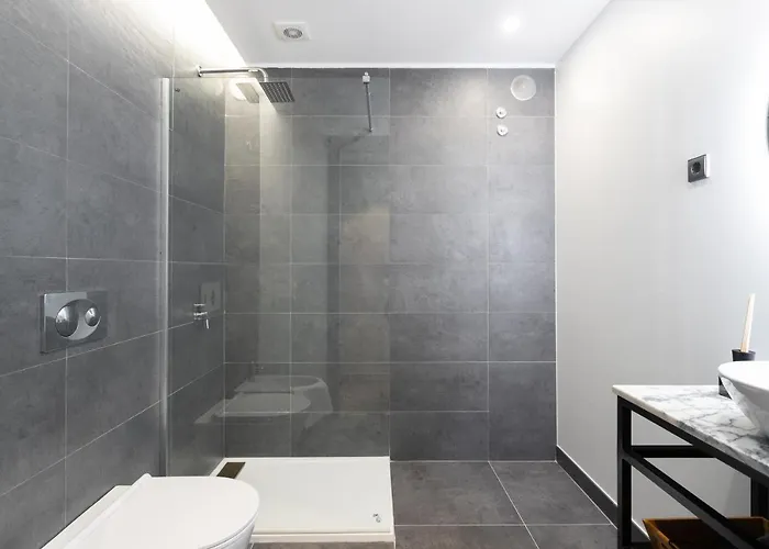 بيت ضيافة Anjos Balconies 4*