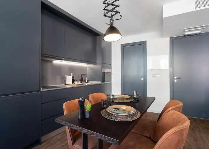 بيت ضيافة Anjos Balconies 4*