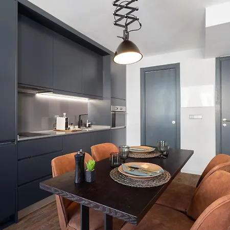 Πανσιόν Anjos Balconies 4*