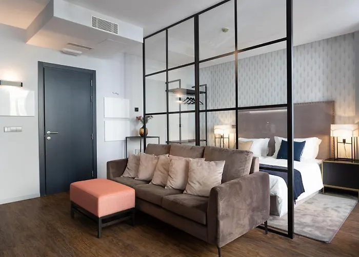 Гостевой дом Anjos Balconies 4*