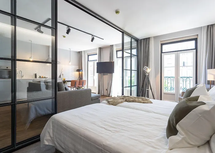 Гостевой дом Anjos Balconies 4*