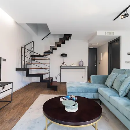 Anjos Balconies 게스트하우스 4*