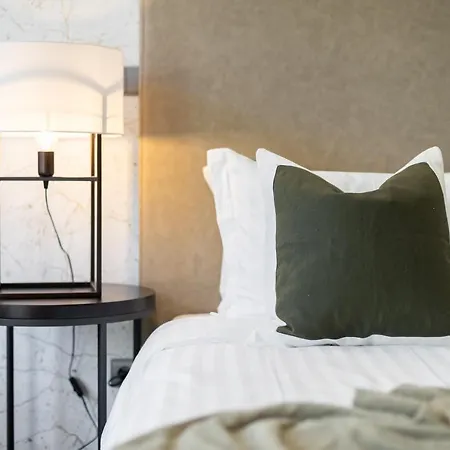 Anjos Balconies 게스트하우스 4*